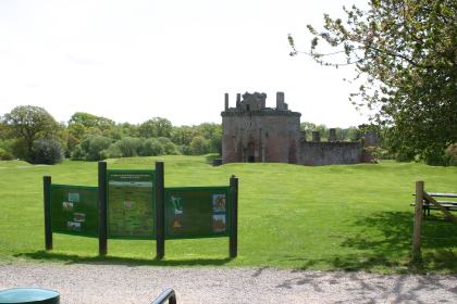 caerlaverock castle