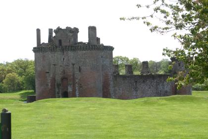 caerlaverock castle