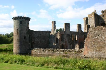 caerlaverock castle