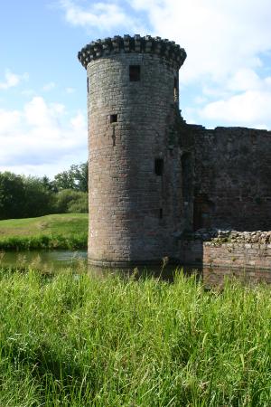 caerlaverock castle