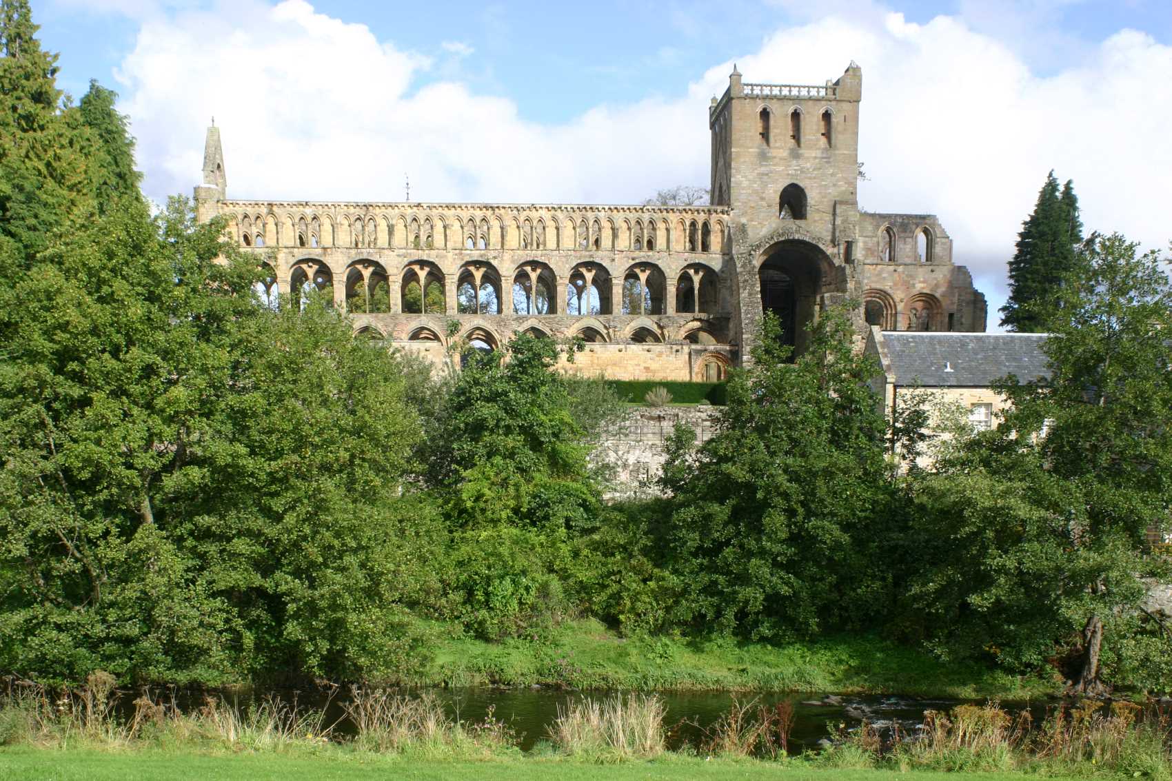 jedburgh abbey 