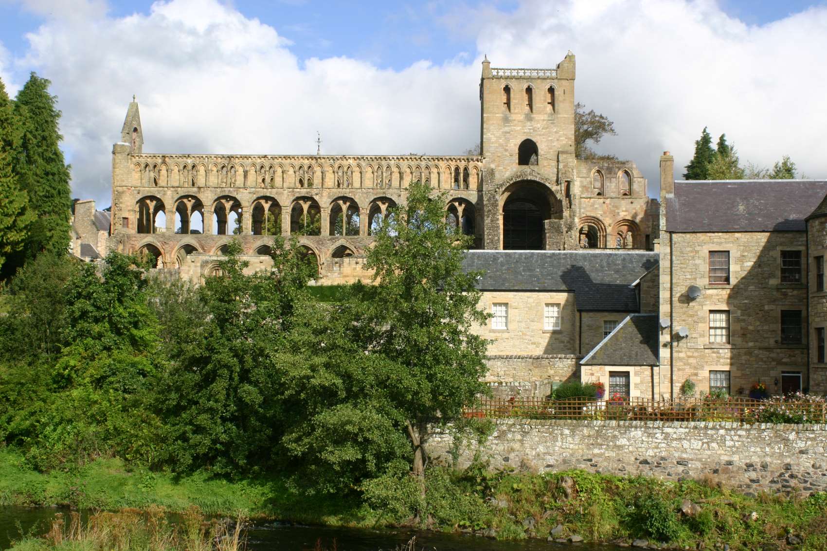 jedburgh abbey 