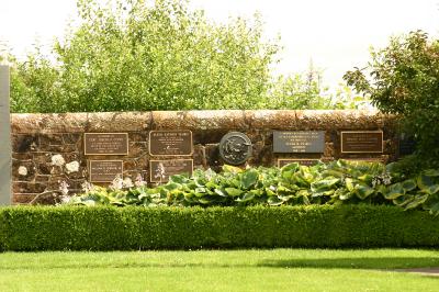 air disaster memorial garden